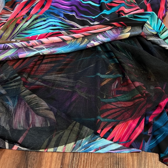 NWOT Miraclesuit Mystical Palms Mirage Top - Picture 9 of 13